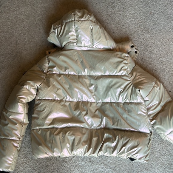 DKNY Iridescent Puffer Jacket | LARGE - Picture 8 of 10